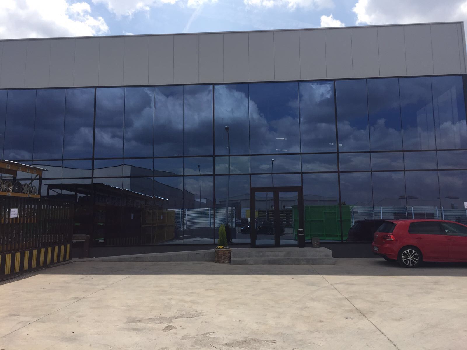 Entrada de Desguaces Natur